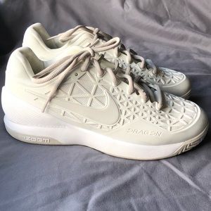 Nike Zoom Tennis shoes